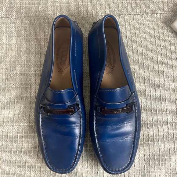 Tod’s leather loafers / moccasins